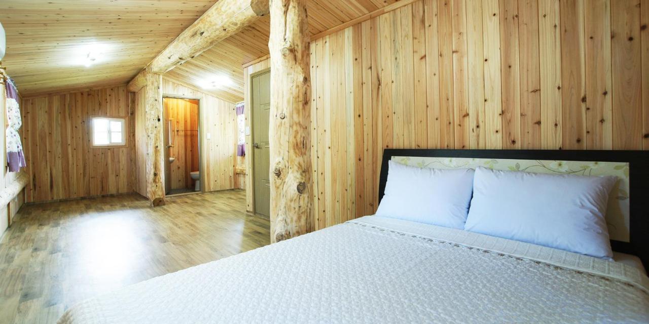 Jeju Joa Log Pension Szogüpho Kültér fotó